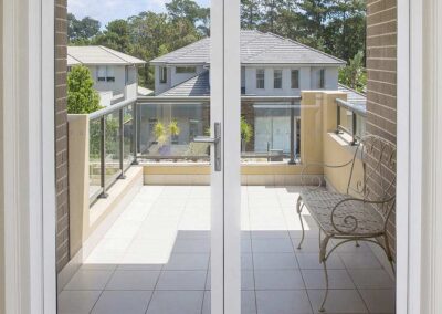 Aluminium-hinged-door