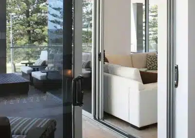 Quantum Sliding Door