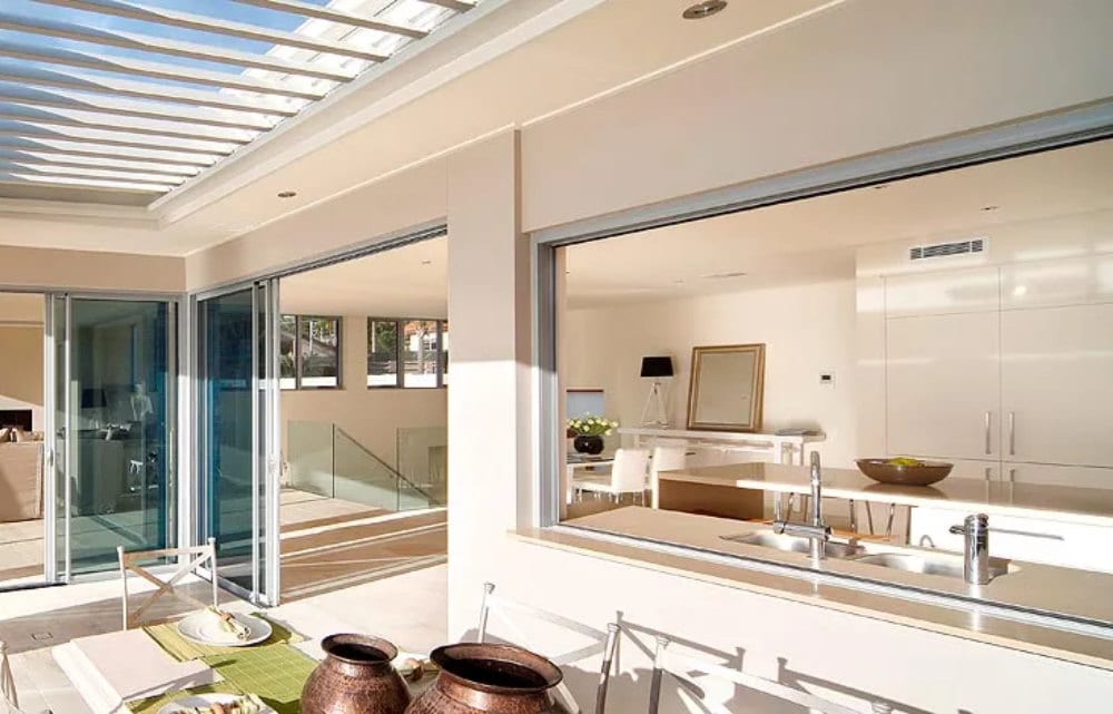 Aluminium bifold window