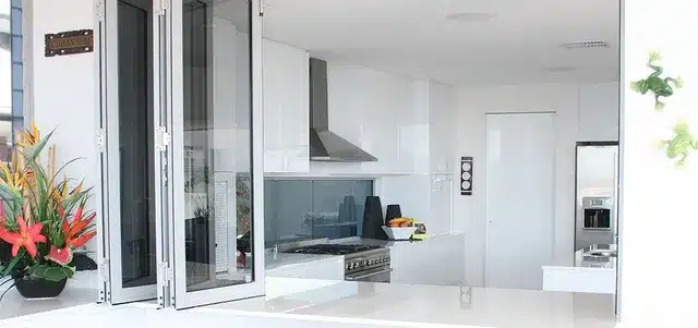 Aluminium bi-fold window